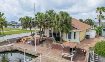 100 Dolphin Ct, Aransas Pass, TX 78336