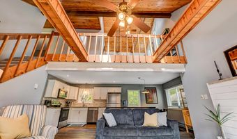 227 Valley View Dr, Albrightsville, PA 18210