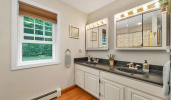 52 Meadow Ln, Belmont, NH 03220