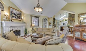 7386 Lake Lakota Pl, Indianapolis, IN 46217