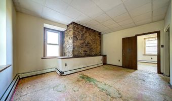 2165 STATE St, Alburtis, PA 18011