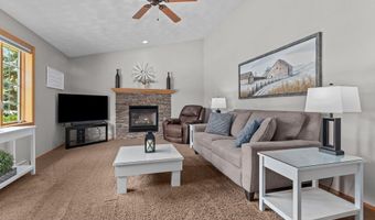 W5982 STRAWFLOWER Drive, Appleton, WI 54915