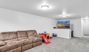 3117 DOUGLAS St, Cheyenne, WY 82009