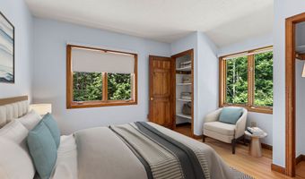 9 Pavillion Rd, Amherst, NH 03031