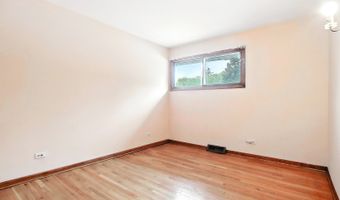 506 E Valley Ln, Arlington Heights, IL 60004