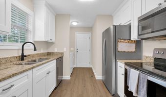 43 Devon Cir, Albertville, AL 35951