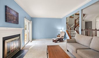 8074 SKY BLUE Dr, Alexandria, VA 22315