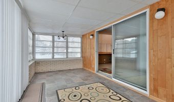 231 N Flora Pkwy, Addison, IL 60101