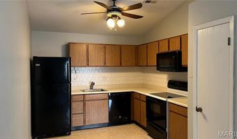 717 Ridgeside Dr L, Ballwin, MO 63021