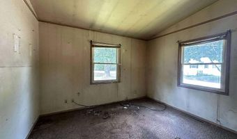 4 Campbell St, Augusta, ME 04330