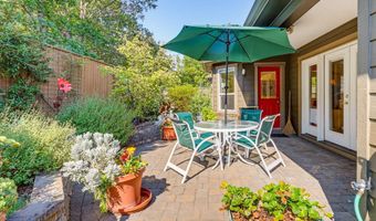 2148 Birchwood Ln, Ashland, OR 97520