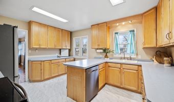 5034 HILLTOP Ave, Cheyenne, WY 82009