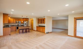 1415 Birchwood Ln, Aberdeen, SD 57401