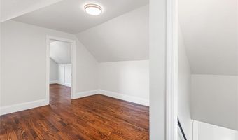 5 Taylor Ct, Cumberland, RI 02864