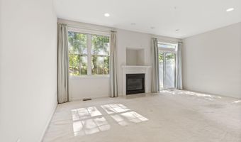 16 Edward Cir, Bedford, NH 03110