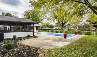 8740 Royal Meadow Dr, Indianapolis, IN 46217