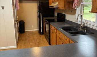 108 McDowell Dr, Boiling Springs, SC 29316