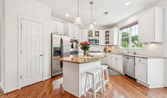 12401 CHASEMOUNT Ct, Bowie, MD 20720