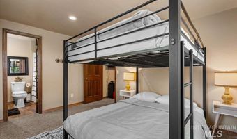 502 Lake Cascade Pkwy 6, Cascade, ID 83611
