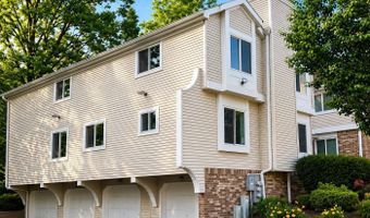 201 Madaline Dr, Avenel, NJ 07001