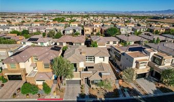 68 Grey Feather Dr, Las Vegas, NV 89135