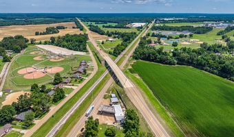 80 Broadway St, Batesville, MS 38606