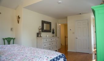 18 Carriage Dr, Burlington, CT 06013