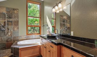 940 Pinecrest Ter, Ashland, OR 97520