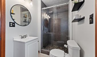 8 Country Oaks Dr, Barboursville, WV 25504