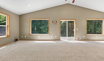 87444 WHISTLING Ln, Bandon, OR 97411