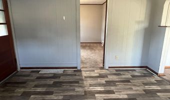 704 4th Ave E, Albia, IA 52531