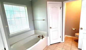 311 S Parkridge Dr, Benton, LA 71006