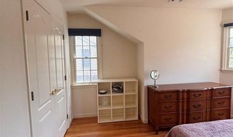 87 Trotters Ln, Allendale, NJ 07401