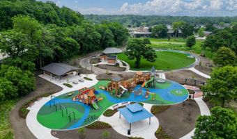 102 Center St, Algonquin, IL 60102