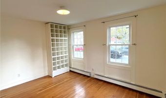 44 Phillips St 1L, North Kingstown, RI 02852