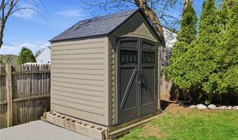 29 Morning Glory Rd, Cumberland, RI 02864