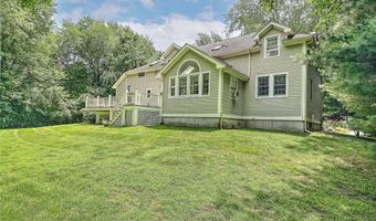 15 Tall Pines Dr, Barrington, RI 02806