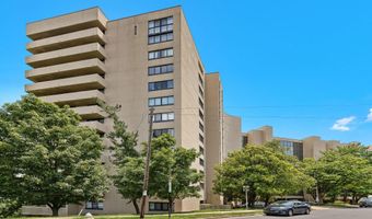 1101 S ARLINGTON RIDGE Rd 214, Arlington, VA 22202