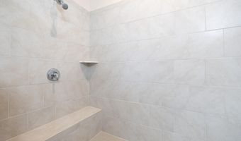 2715 S Spurway Dr, Ann Arbor, MI 48105
