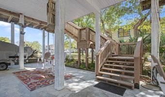 214 HARBOR Cir, Alligator Point, FL 32346