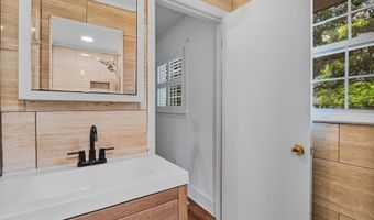 107 Barnett Dr, Bishopville, SC 29010