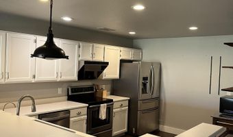 725 S Cheri Lynn Dr, Chandler, AZ 85225