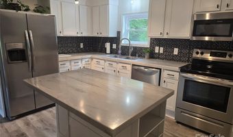 32751 Valley Dr, Albemarle, NC 28001