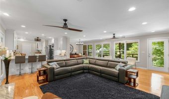 2501 Midvale Ct, Tucker, GA 30084