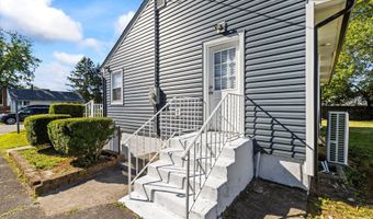 1 Atna Dr, Amityville, NY 11701