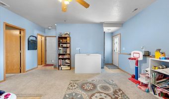 702 Taylor Ct, Belle Fourche, SD 57717