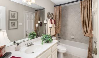 901 Crestmoor Dr, Allen, TX 75013