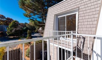 6 Caddy Rock Rd C, North Kingstown, RI 02852