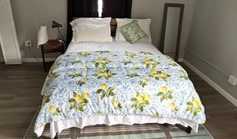 1049 N Michigan Ave Ave, Atlantic City, NJ 08401