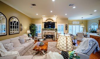 603 Newton Dr, Adel, GA 31620